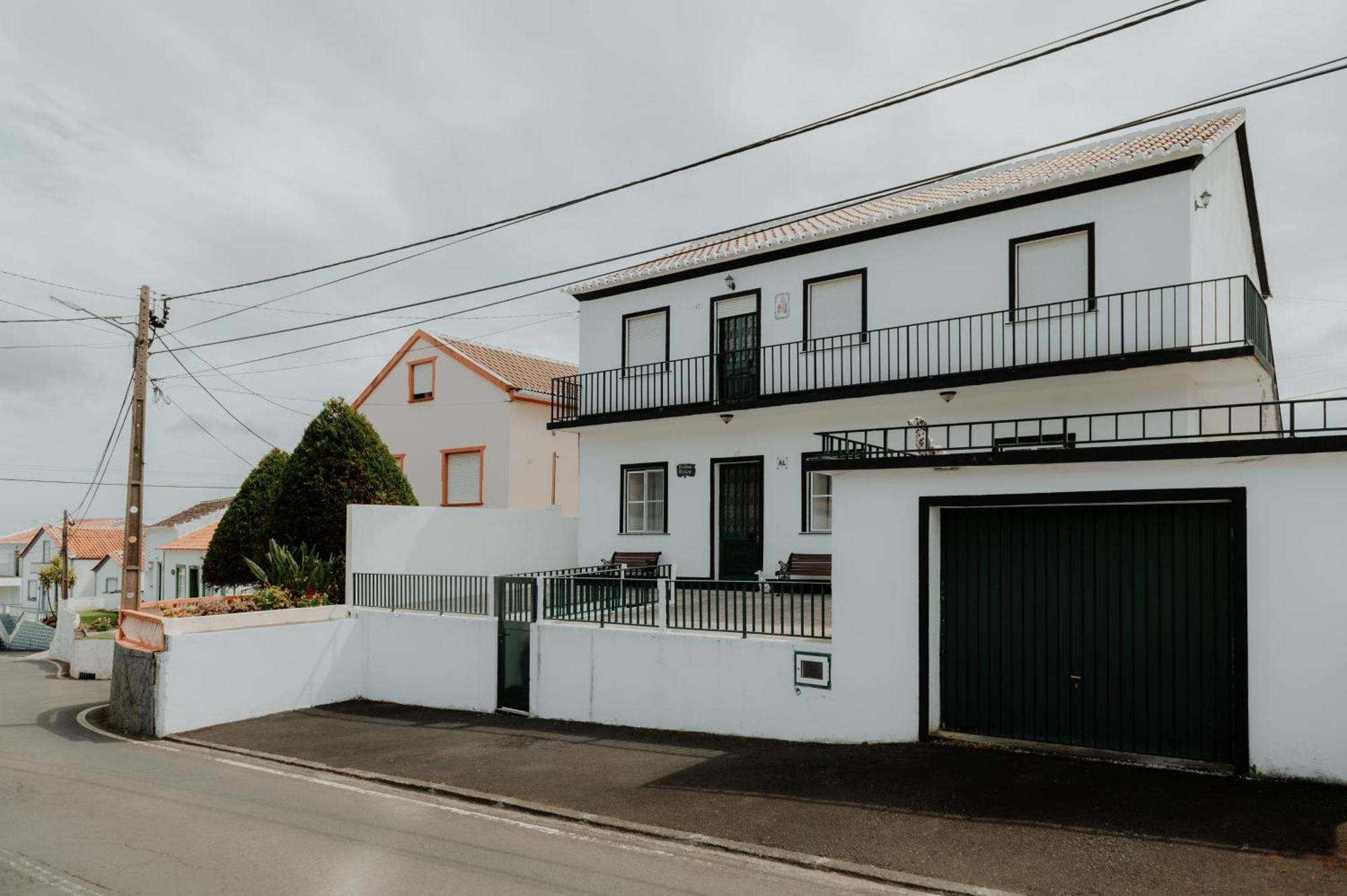 Casa Sousa Ribeiro Praia da Vitoria Bagian luar foto