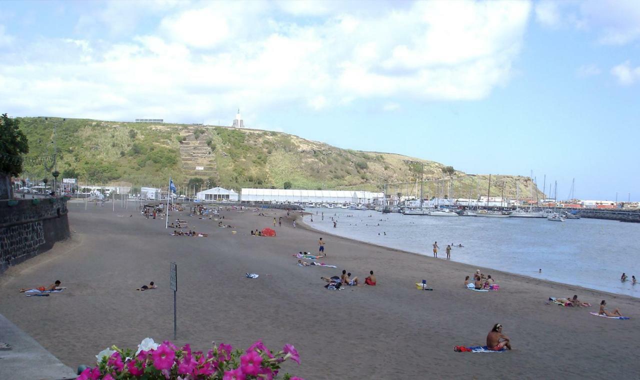 Casa Sousa Ribeiro Praia da Vitoria Bagian luar foto